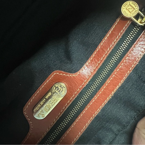 Fendi authentic vintage crossbody canvas bag - Picture 6 of 9